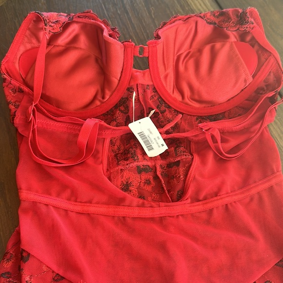 Le Vie en rose one piece lingerie - new with tags - medium - Picture 4 of 4